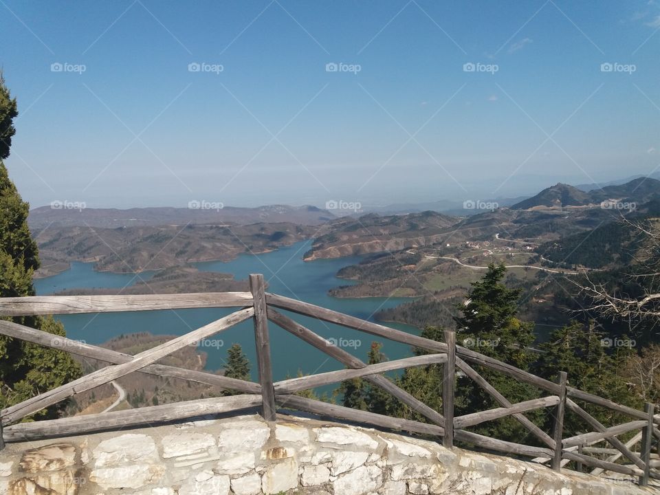 A beautiful sunny day up to the observation point of the Plastira Lake in Greece. 
#greece #countryside_lake_mountain_2_in_1