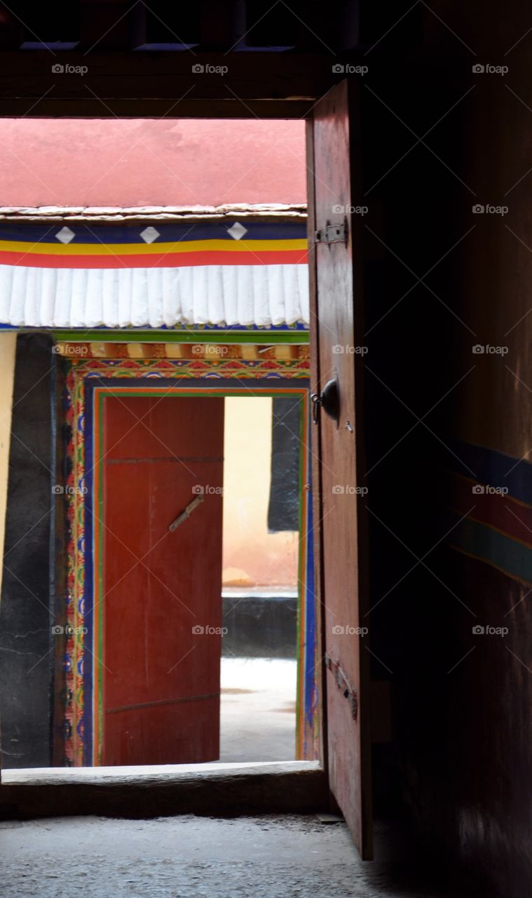 Tibetan doors 