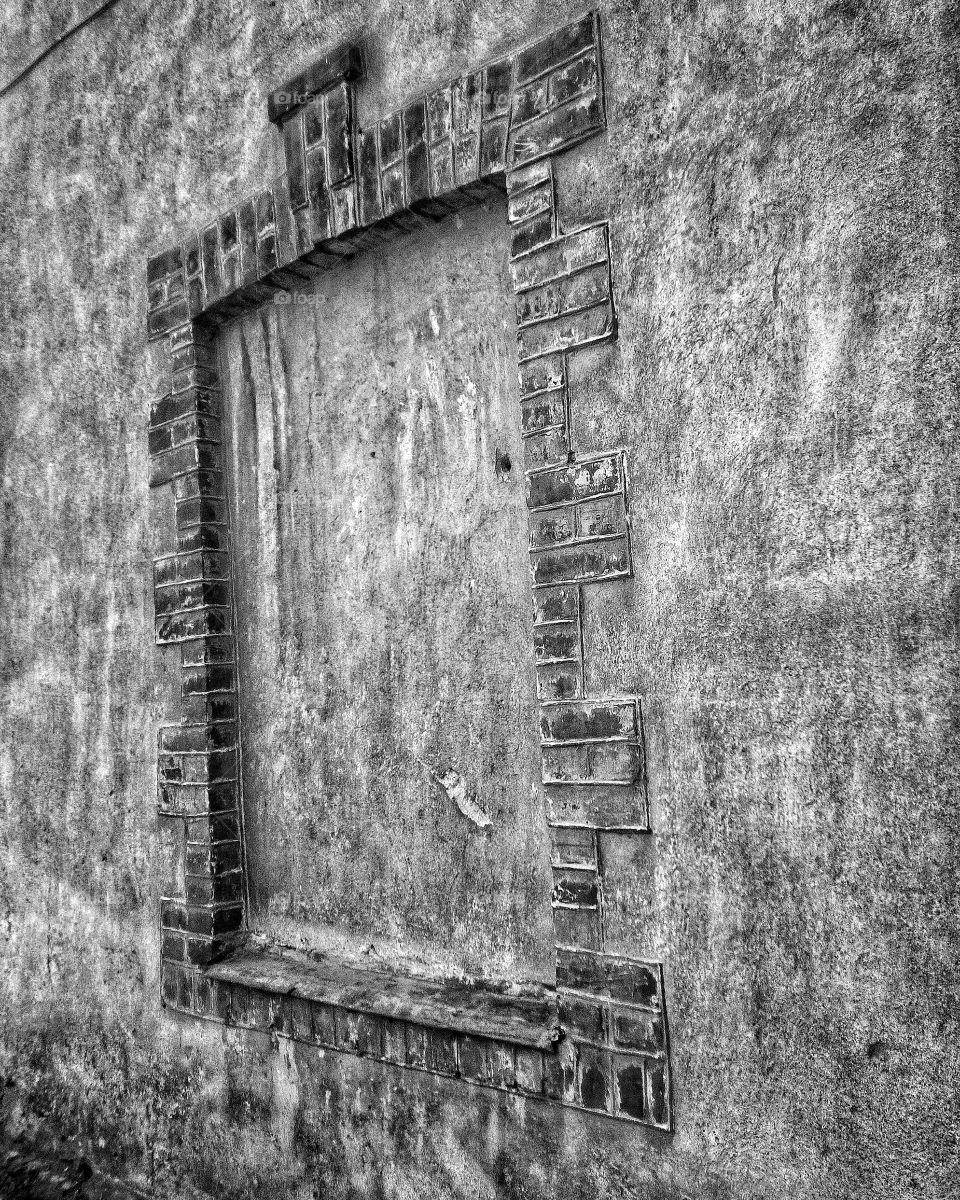 "The most colorful thing in the world is black and white, it contains all colors and at the same time excludes all."
~ Vikrmn, 10 Alone