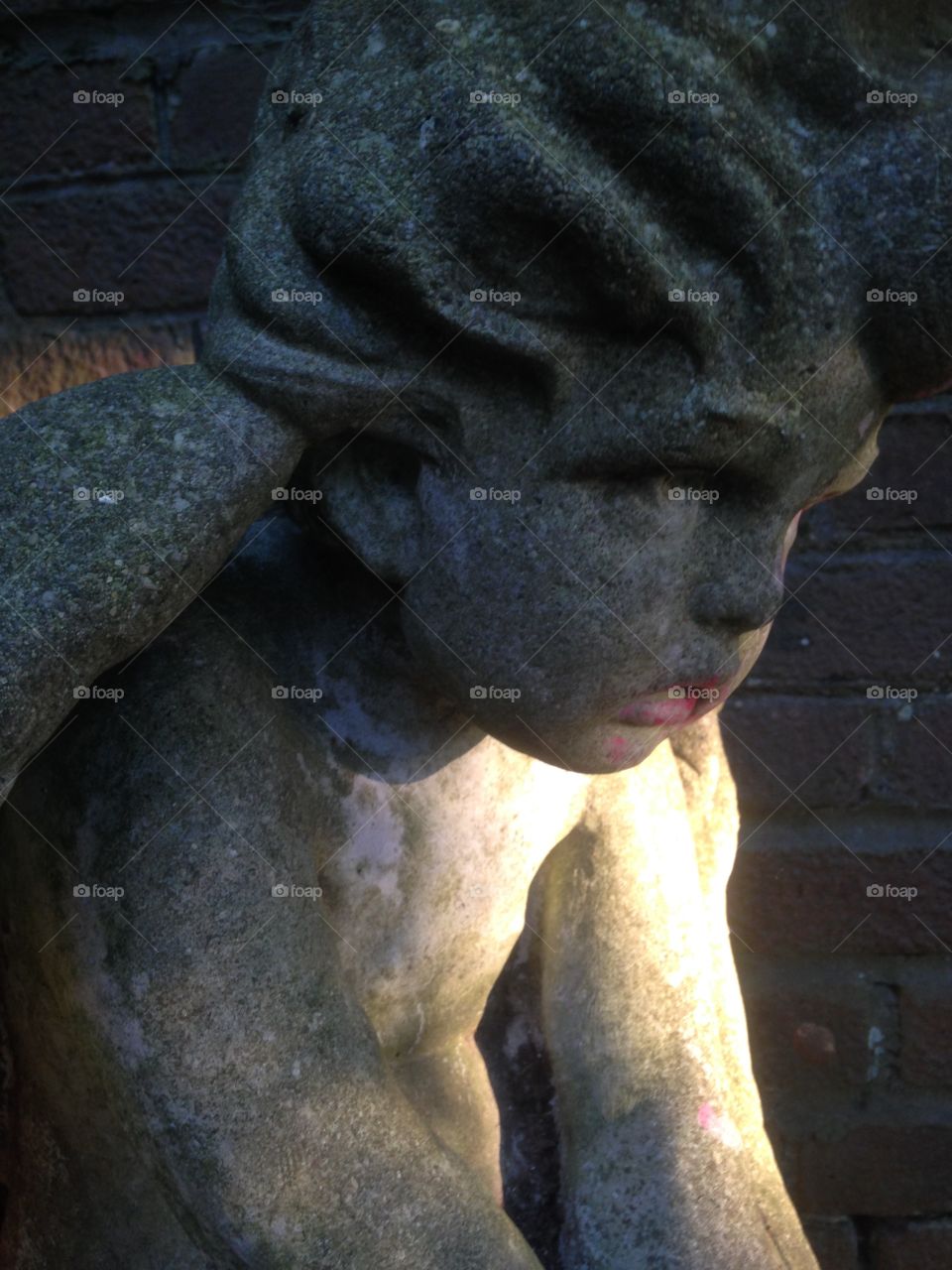 Child angel statue 