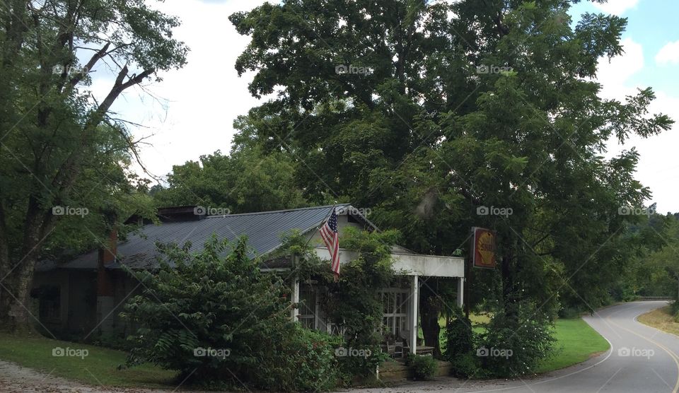 Old Shell station in rural TN.