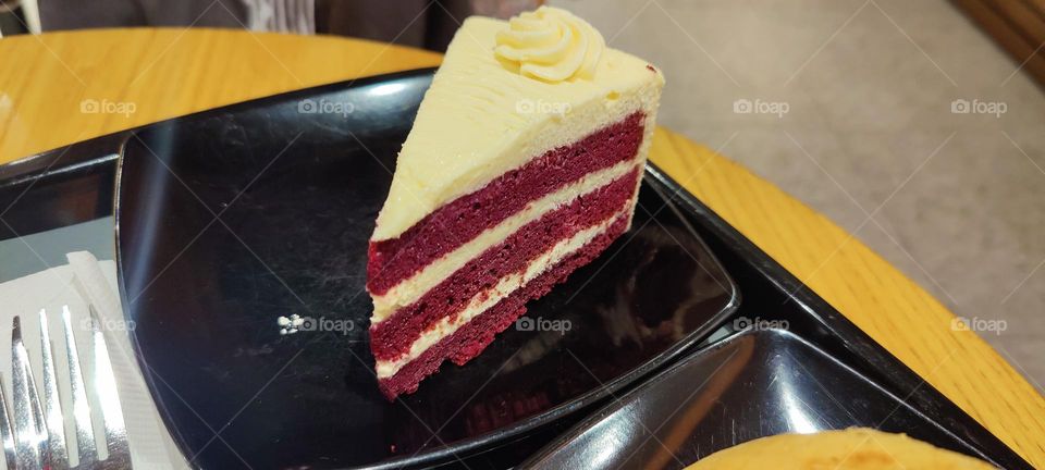 Red Velvet Party at Starbucks Reserved with loved one's is most delicious moment.