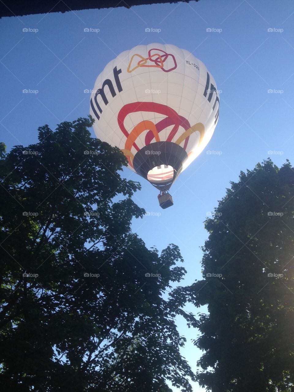 ballon in clear blue summer sky
