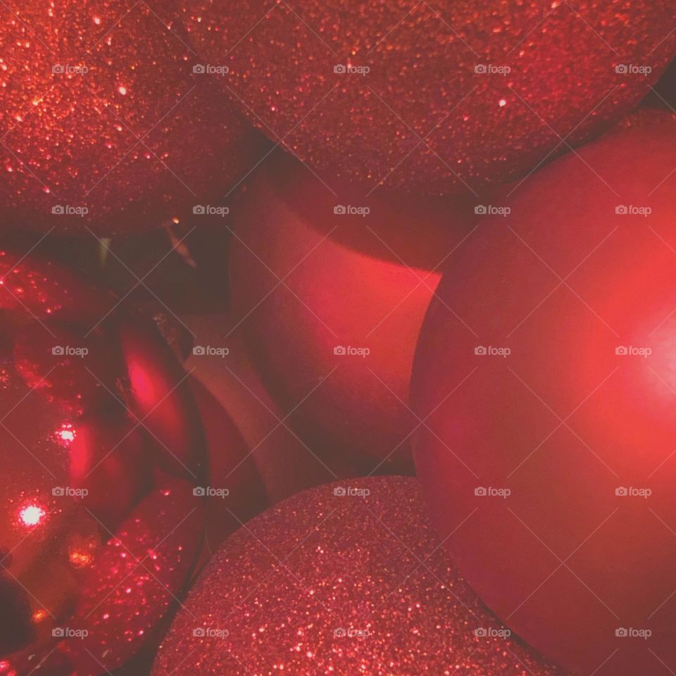 Red Christmas Ornaments 