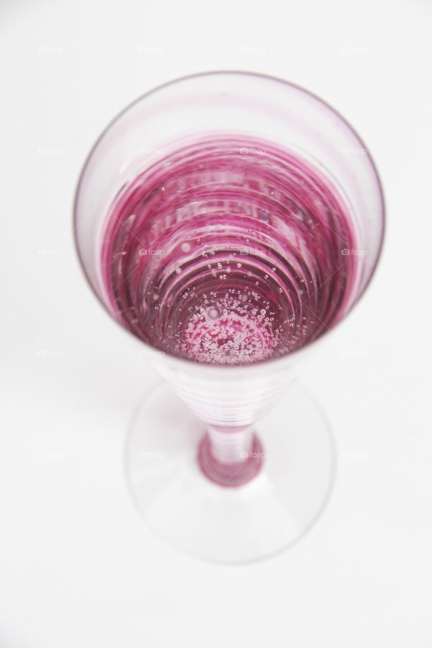 Filled pink champagne glass - fyllt rosa champagneglas 