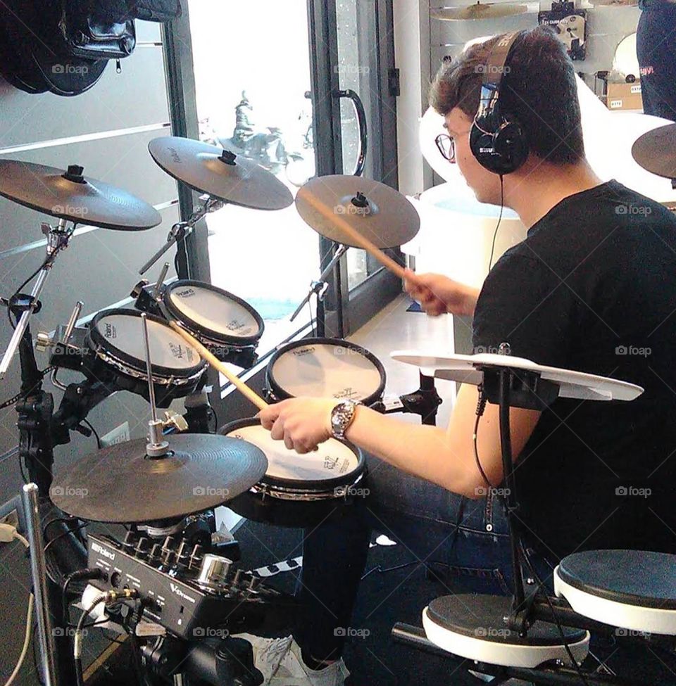 play instrument  music