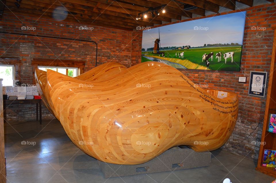 World's Largest Pair of Wooden Shoes, Casey, IL