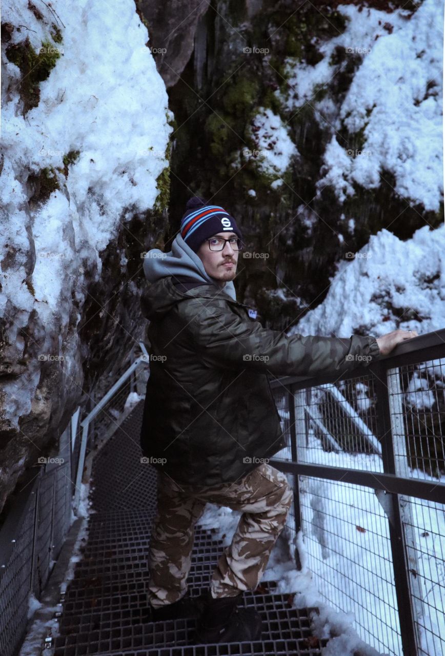 someone doesn't want to pose😅