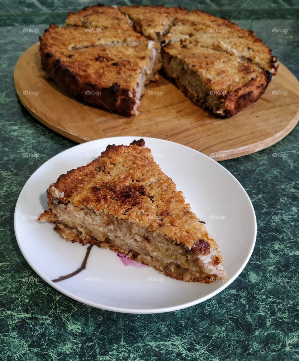 Fragrant coconut cake with bananas