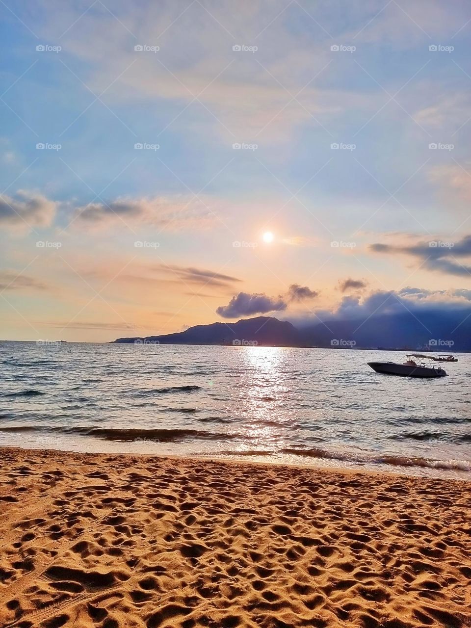 environment sunshine reflection peaceful day island air calm coast abstract tropical vacation golden panoramic tree season tranquil atmosphere tourism scenery seascape cloudy paradise natural panorama weather heaven clouds cloudscape bright scene col