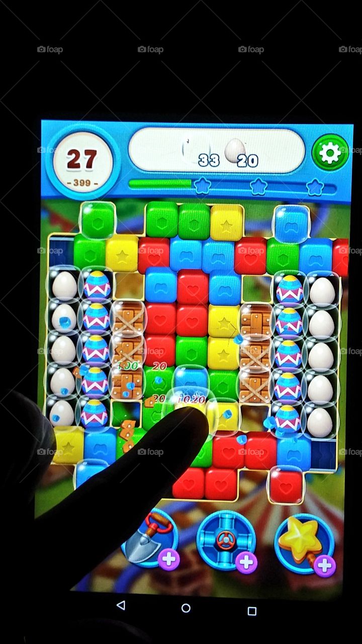 sitting on the porch in the evening darkness playing this game when I should be sleeping 🙄