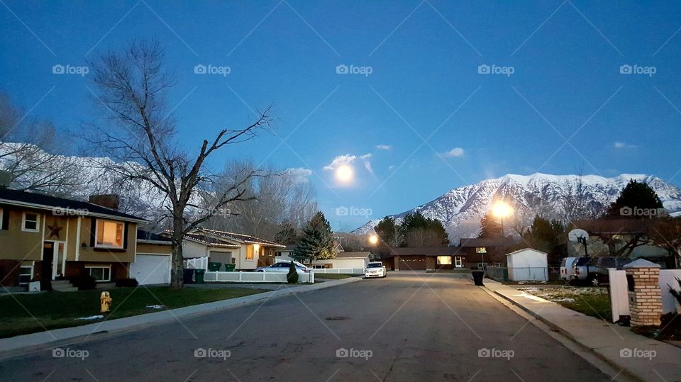 moonrise over Mount Timpanogos
