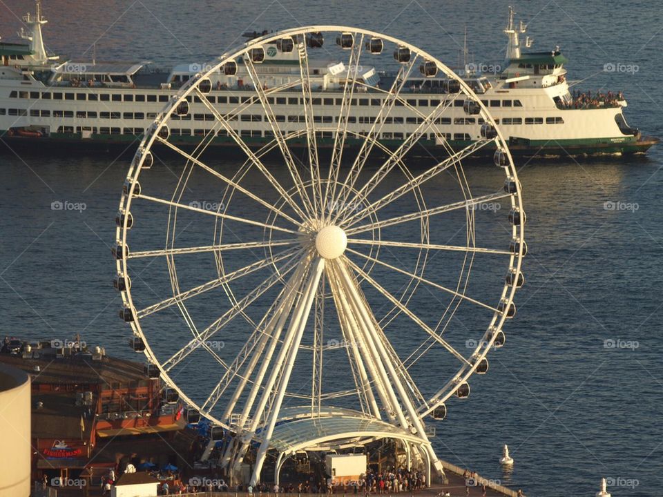 Seattle Great Ferris Wheel and Ferry
