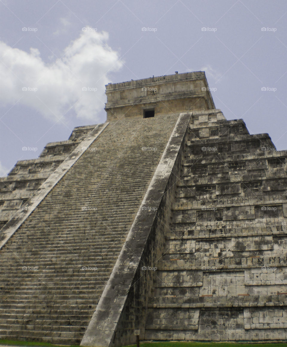 Mayan Pyramid 
