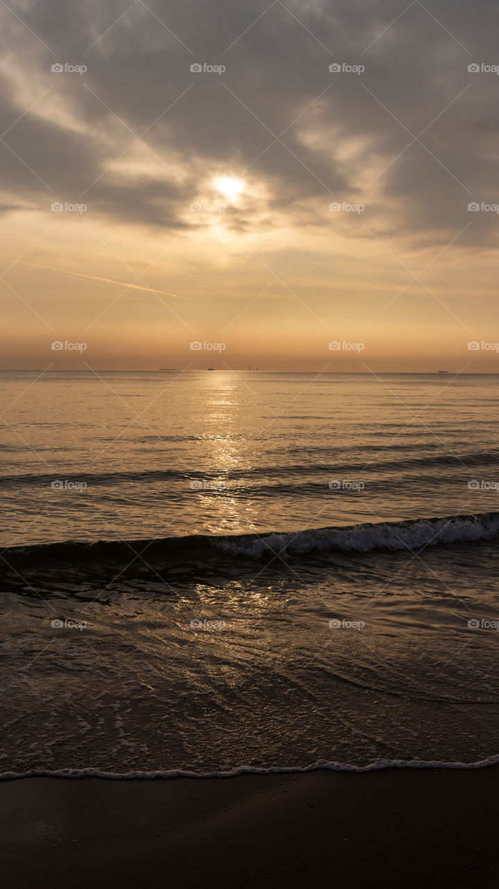 • Summer Gdansk
• 2172019   💛 🔅