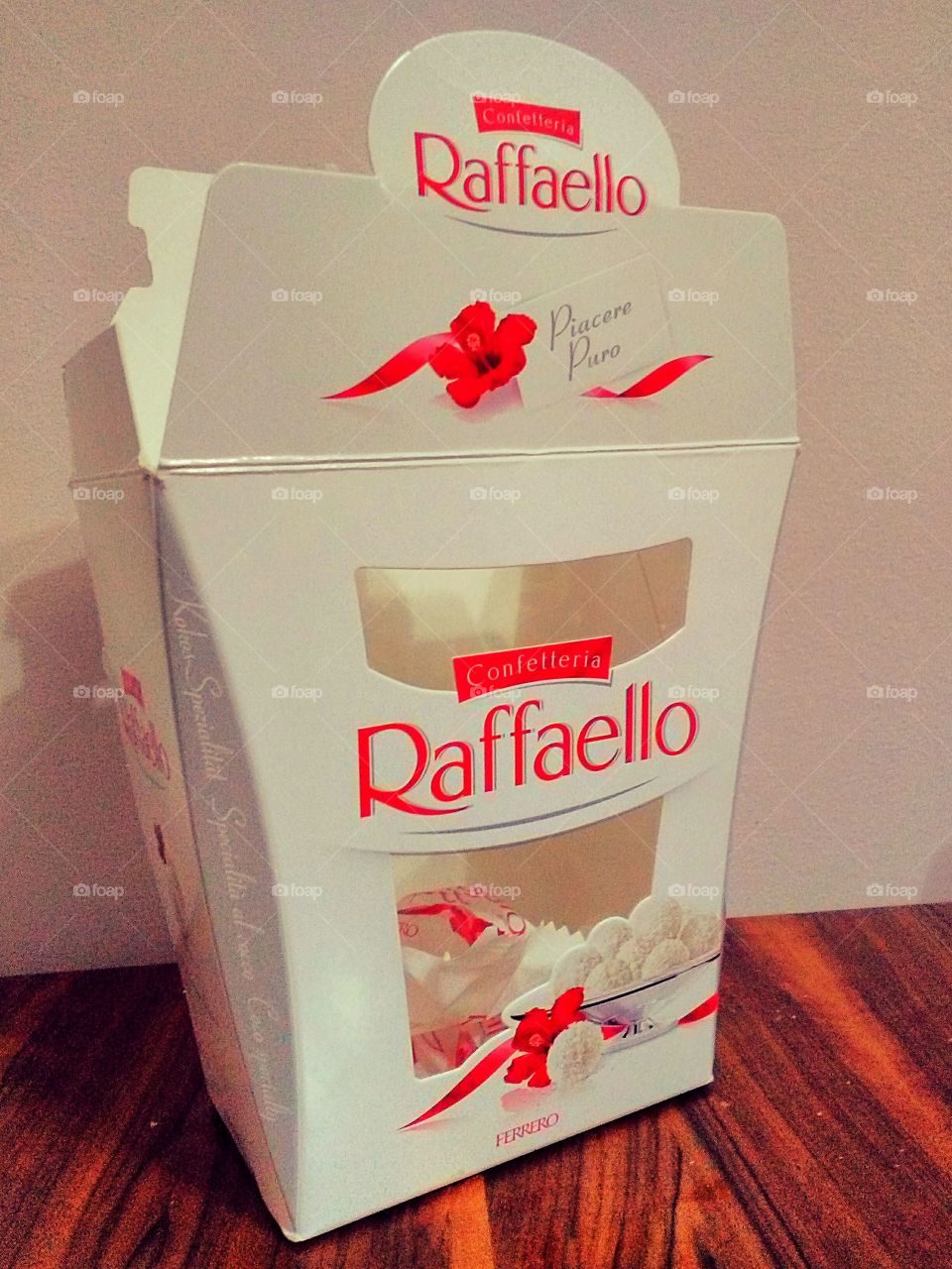 Raffaello Rocher Candy box