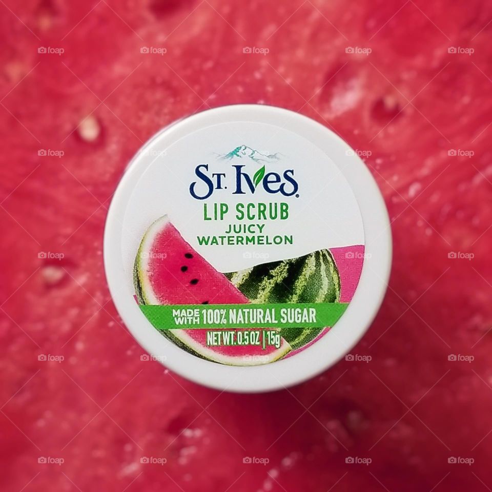 St Ives Lip Scrub