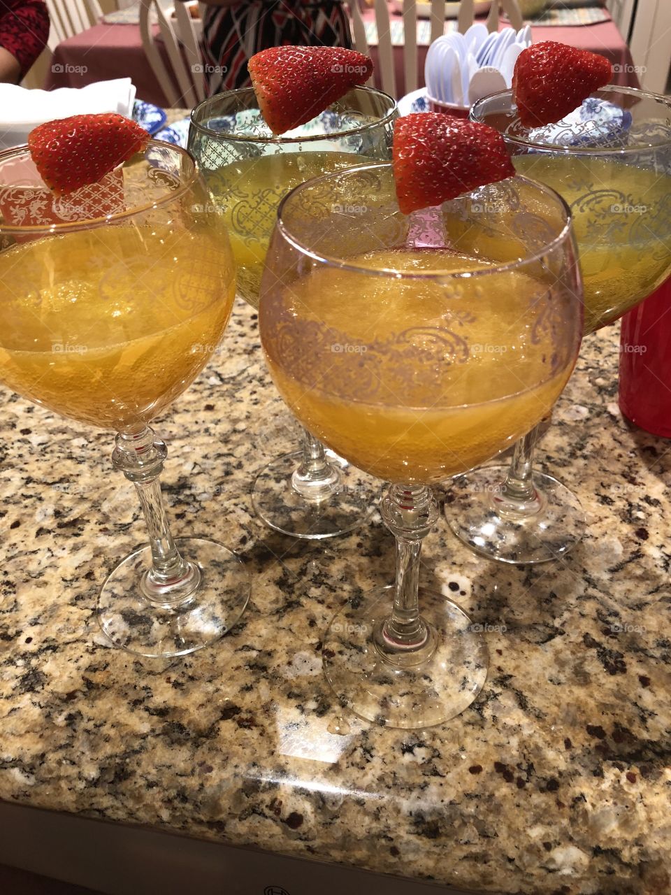 Valentine’s mimosas with strawberries 