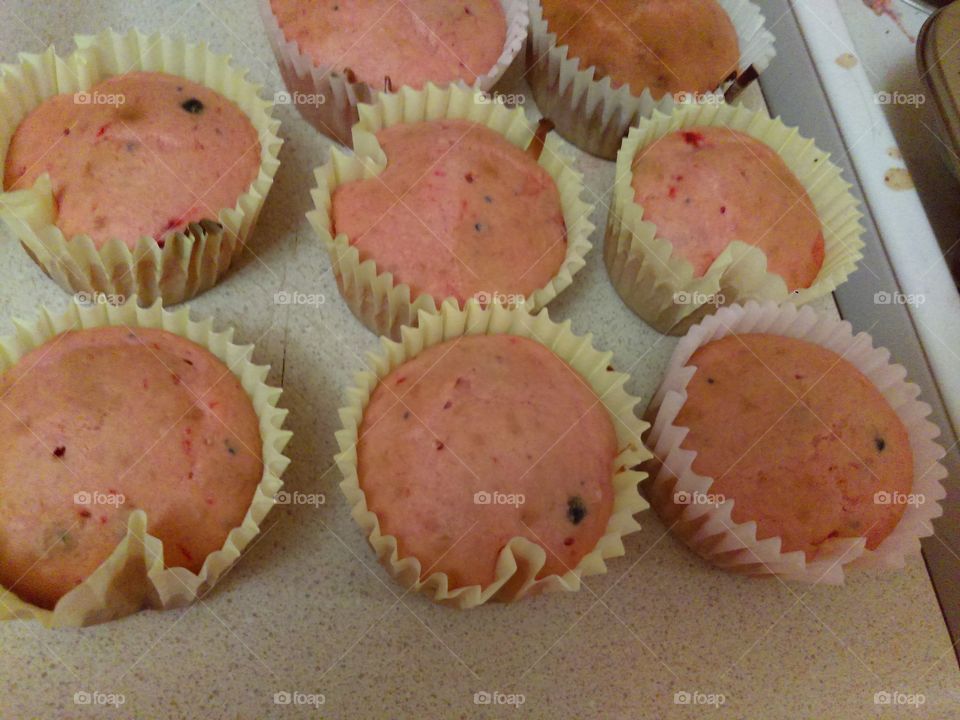 blue strawberry cheesecake muffins