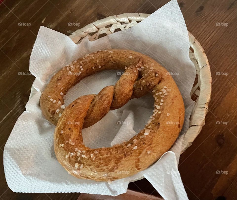 Baked bretzel 