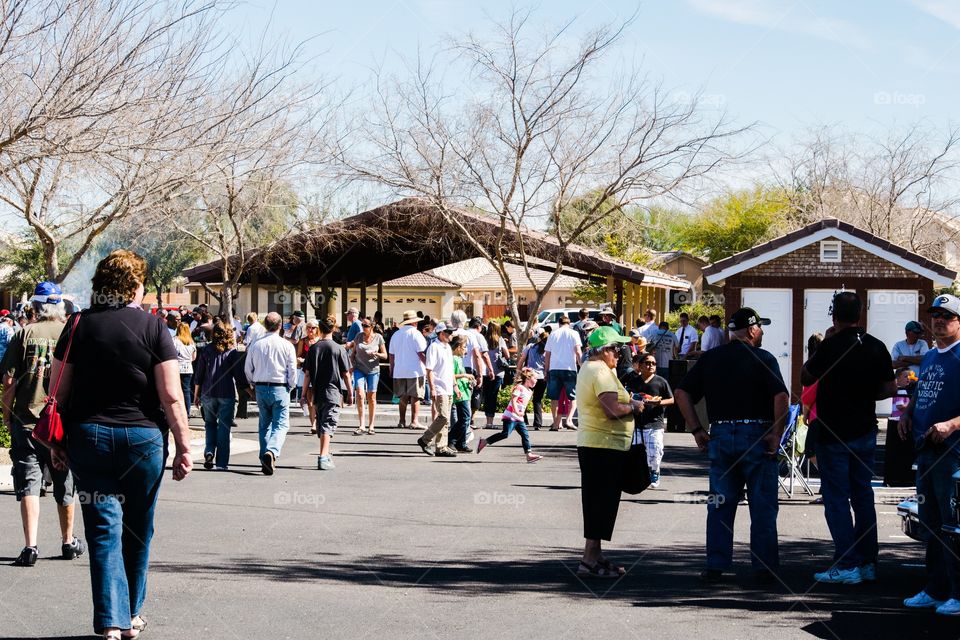 Crowd headed to the chow line at the classic car show