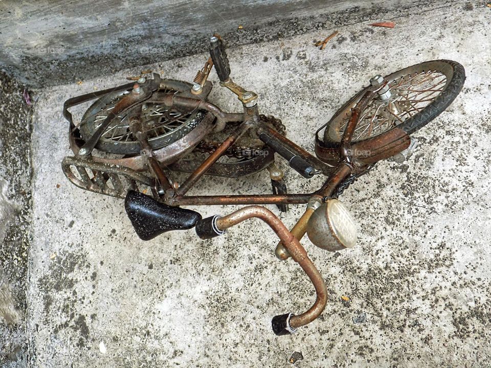 My old bike fell