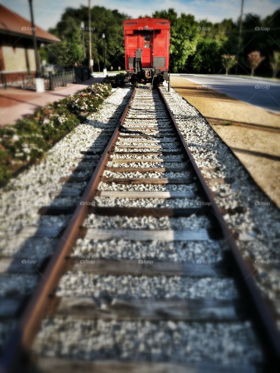 red tracks