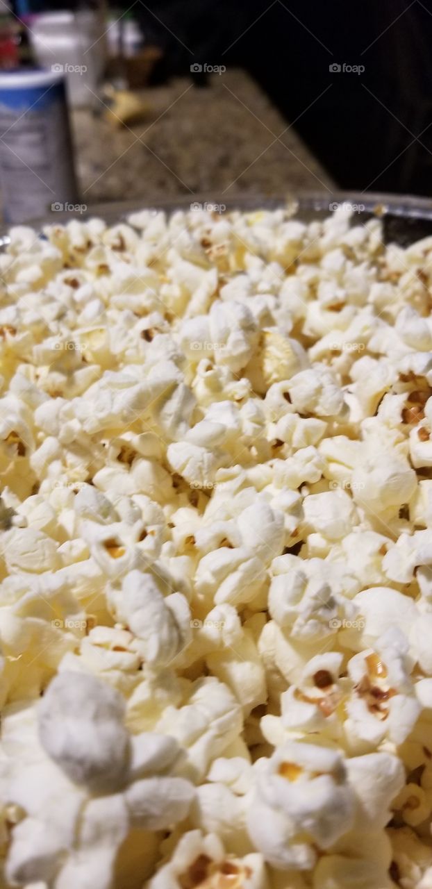 delicious freshly popped popcorn. it's very tasty and good and I popped in myself.