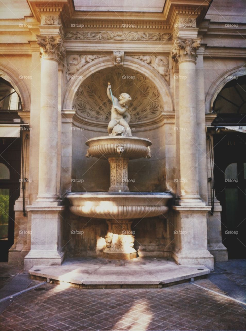 ✳️La fontaine Gaillon✳️ http://jkvdtsar.tumblr.com/ (https://www.instagram.com/p/BCNx3qaoD7z/?taken-by=jkvdtsar)