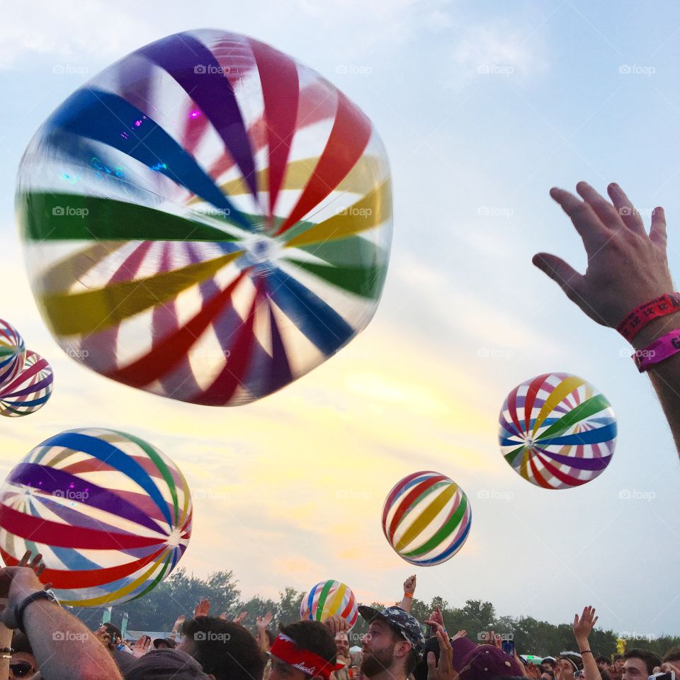 Beach balls during Max Frost concert