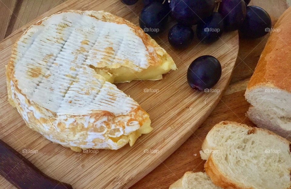 Grilled camembert 