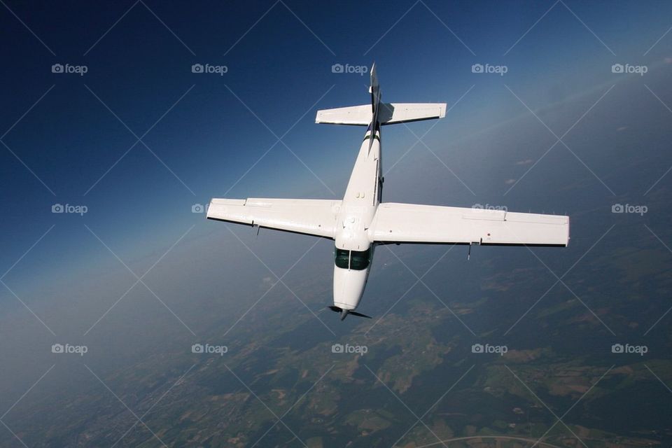 Cessna Caravan flyby 