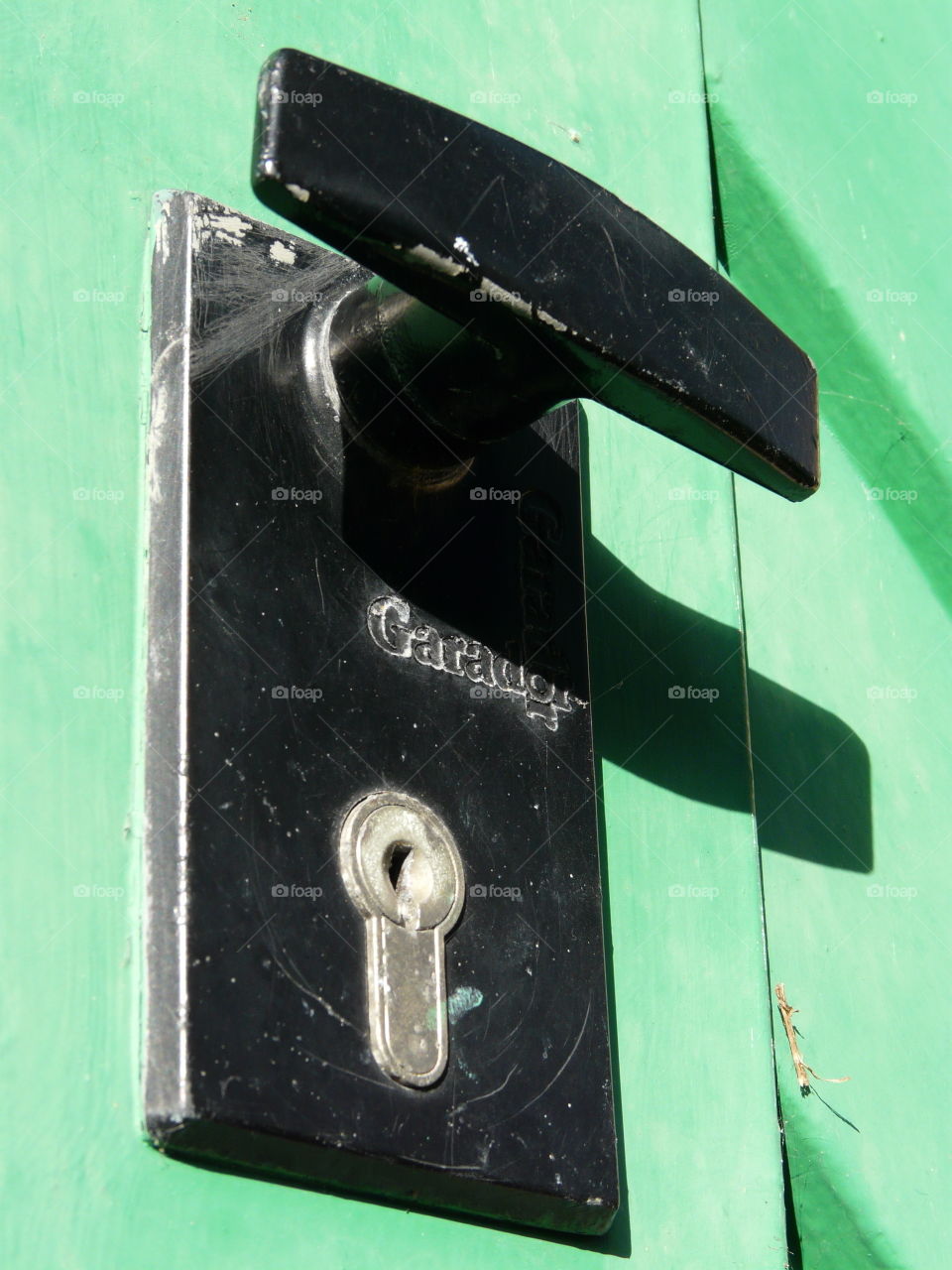 Garage door handle