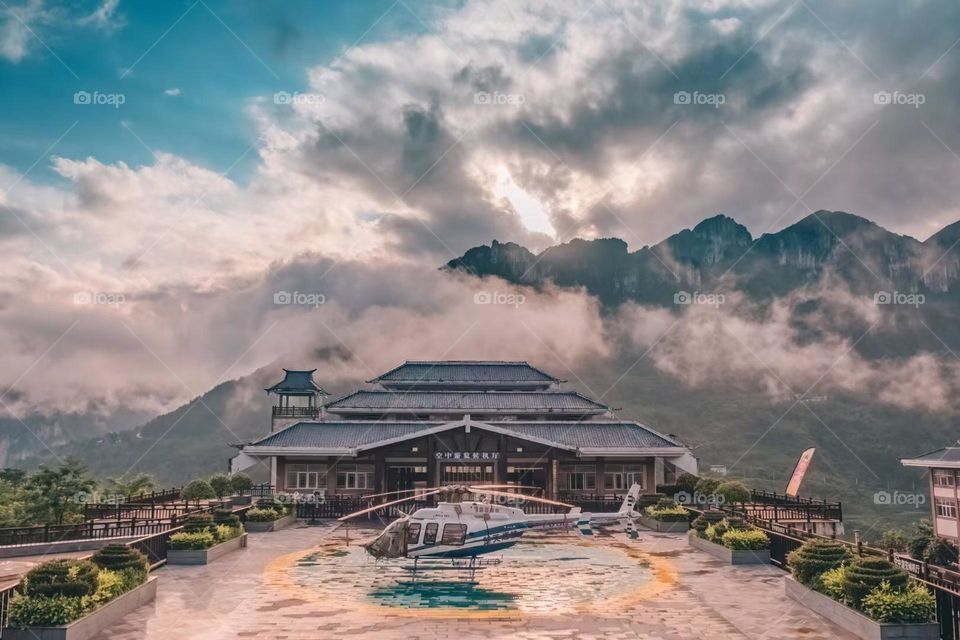 Architecture on the Grand Canyon in China 