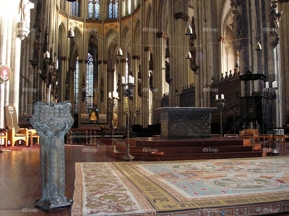 Altar of cologne cathedral and the hall