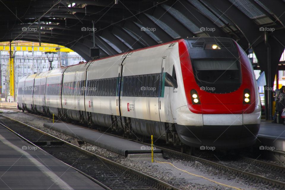 SBB IC 2000 AT ZURICH HAUPT BAHN-HOF