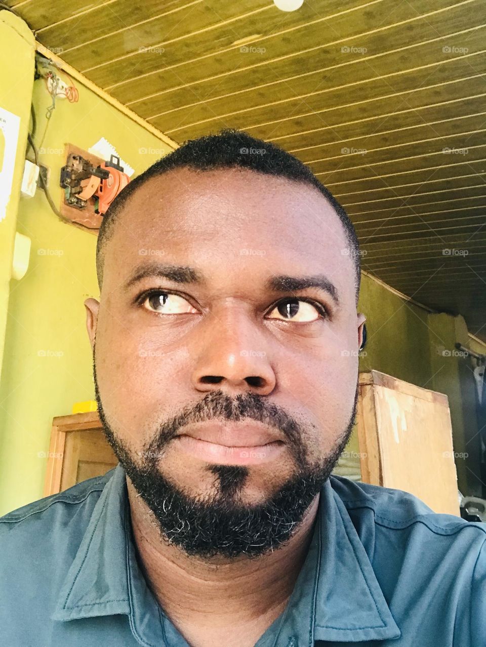 i want to sell the face of the man that makes my hearts feel loved as my first sell on foap