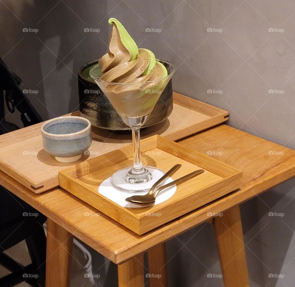 Soft-cream sundae with hojicha and matcha flavors