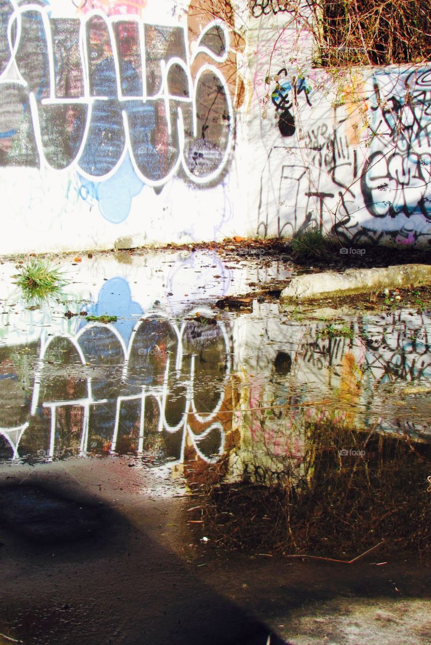 Mirror graffiti  