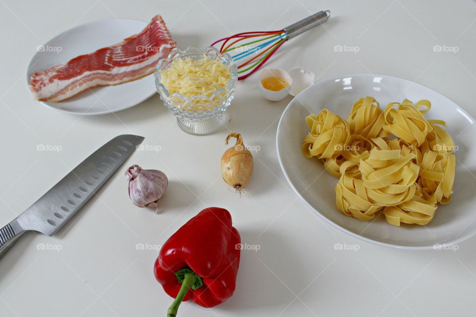 pasta carbonara in the making