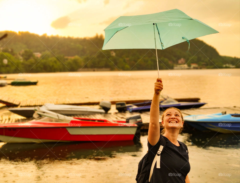 Happy rainy day on the lake