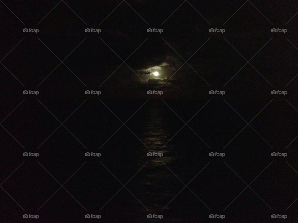 Full moon at sea