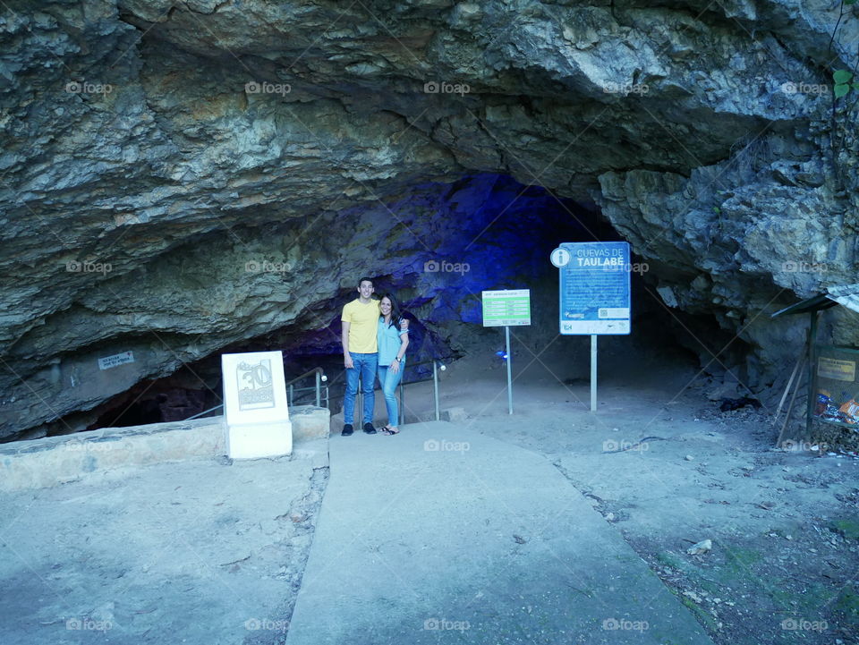 Entrance to Taulabe Caves Honduras
