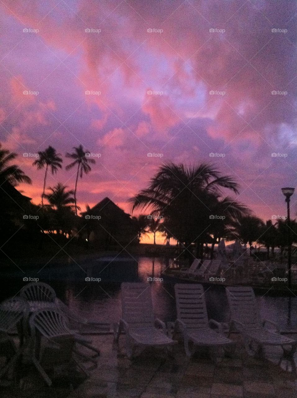 🌄🇺🇸 An extremely beautiful dawn in Porto de Galinhas, beach of Brazil. Cheer the nature! / 🇧🇷 Um amanhecer extremamente bonito em Porto de Galinhas, litoral do Brasil. Viva a natureza