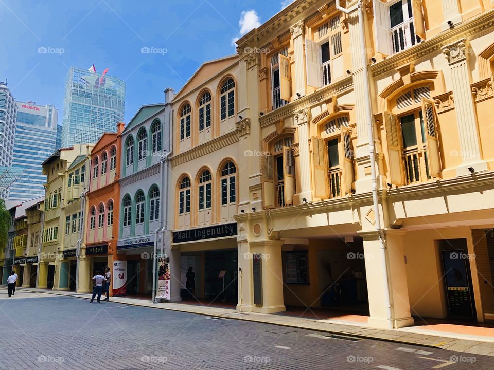 Old houses on the spectacular Singapore streets.