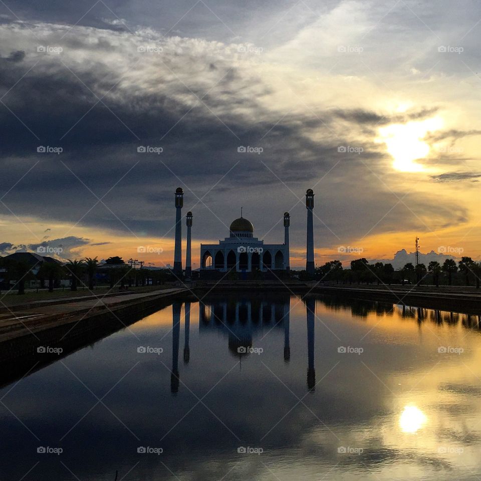 The beautiful sunset and reflection