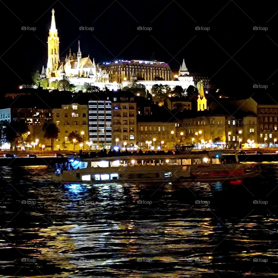 Twinkling Windows: The Beauty of Evening Light