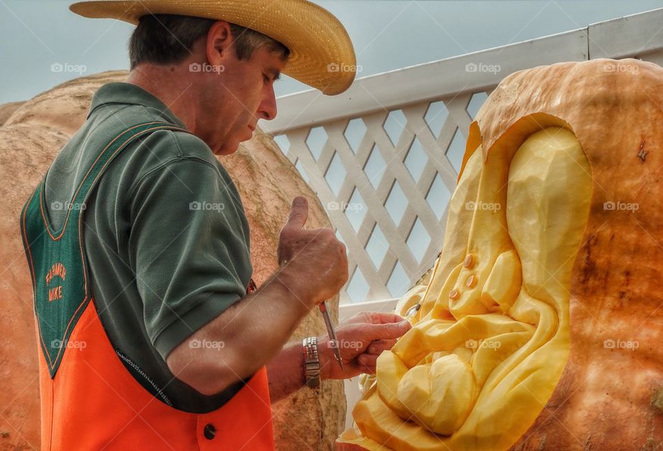 Carving Giant Pumpkins