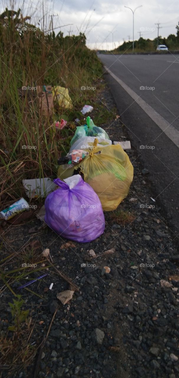 actually cleanliness is part of health and faith. However, as time went on, residents increasingly did not care about beauty. the community does not care about environmental cleanliness. the culture of disposing of waste is out of place increasingly.