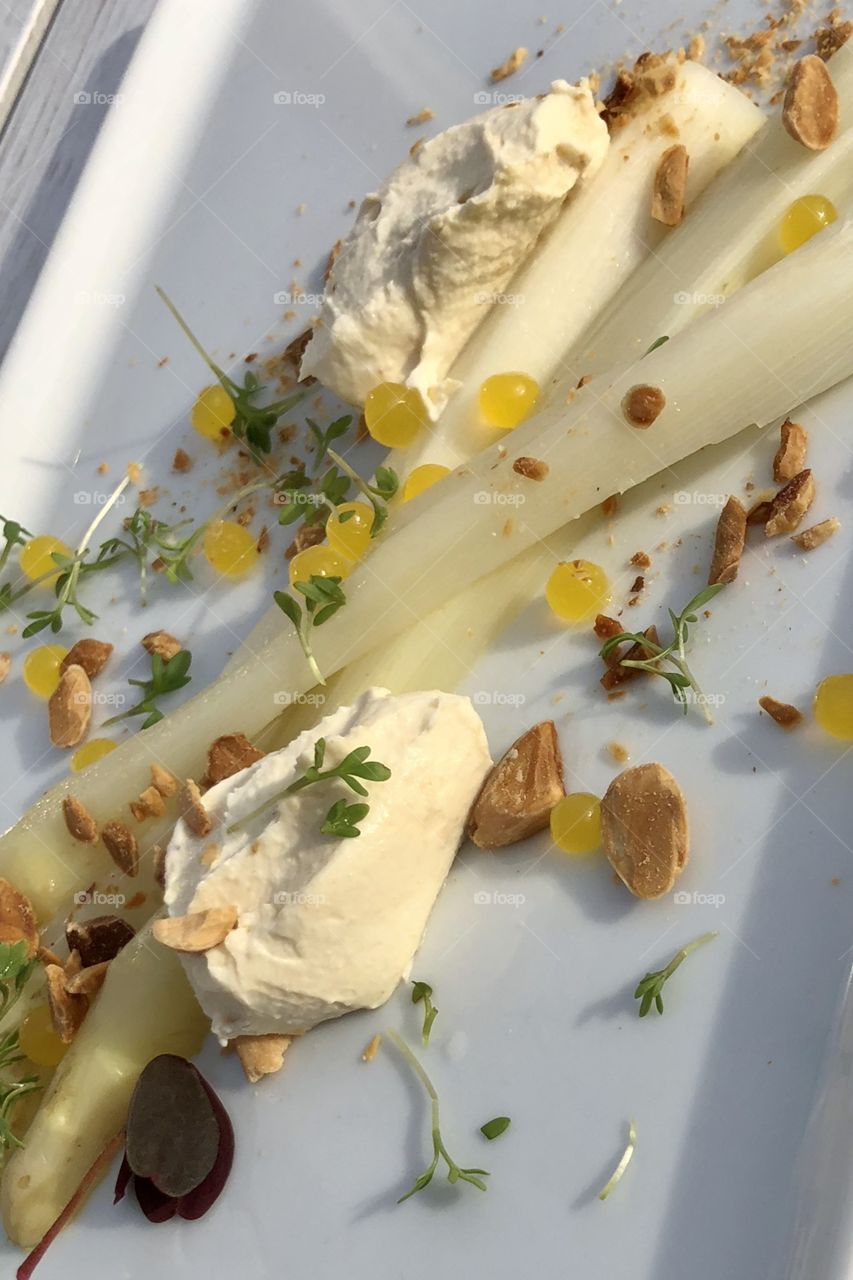 White Asparagus starter